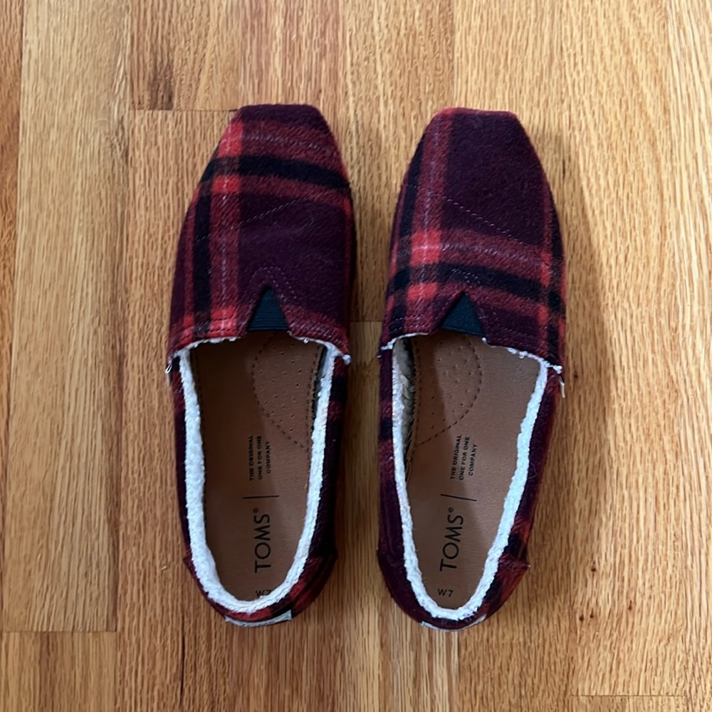 Toms plaid women’s shoes